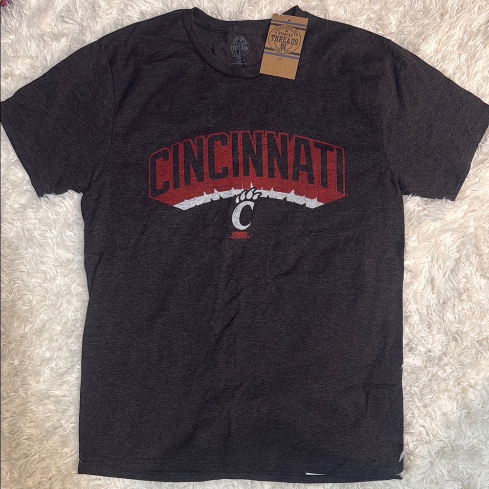 Cincinnati Graphic Men's T-Shirt - Black